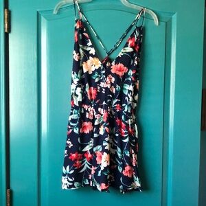 AAKAA ROMPER / size Large